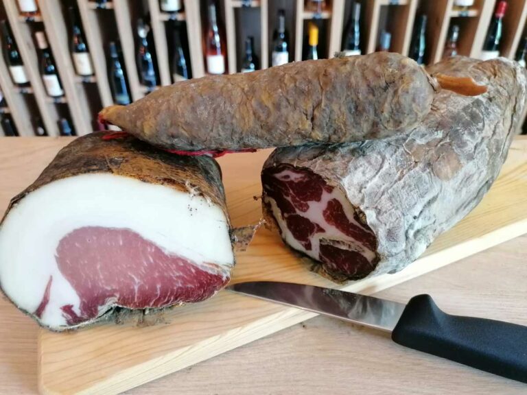 Cave la Petite Reine à Bédoin : charcuteries