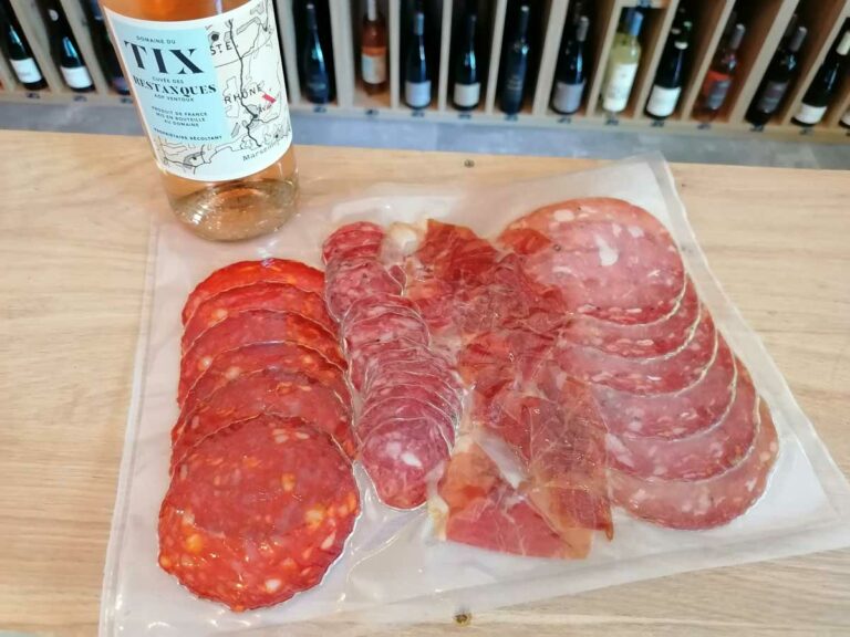 Cave la Petite Reine à Bédoin : charcuteries