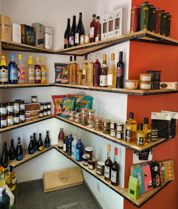 Cave la Petite Reine à Bédoin : épicerie fine