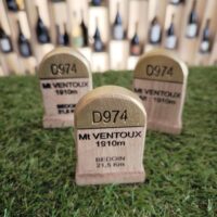 Borne Kilométrique en bois "Mont-Ventoux" (Magnets)